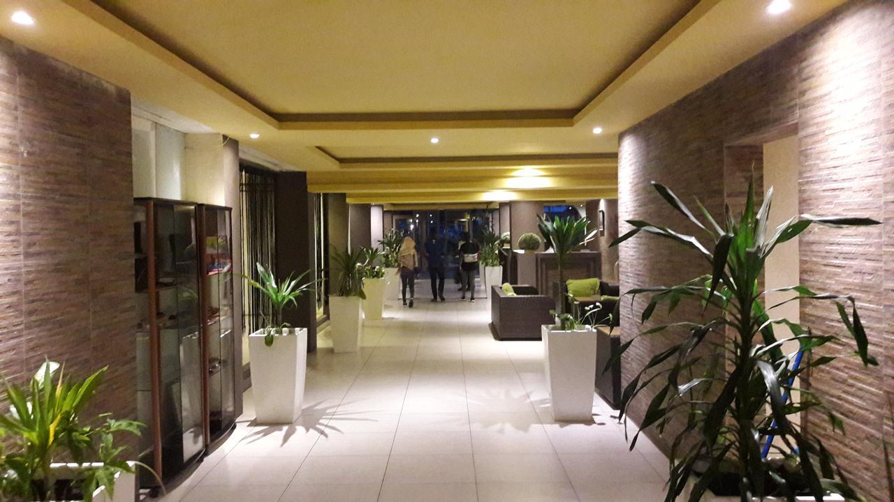 Retaj Moroni Hotel Exterior photo